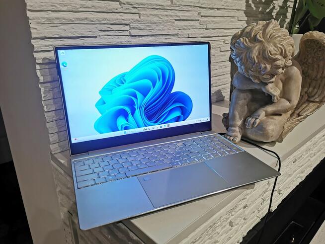 Nowy , dwa dyski 2Win11Home !!! 4K ekran