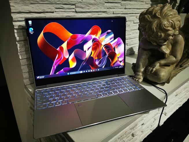 Nowy , dwa dyski 2Win11Home !!! 4K ekran