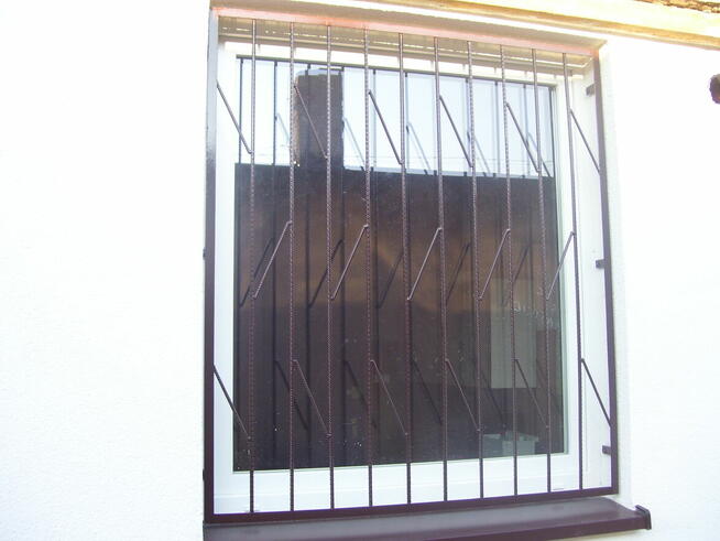 Ślusarstwo, awaryjne otwieranie, montaż drzwi zamków i krat.