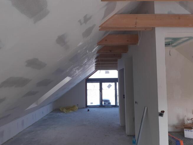 Zabudowa poddasza / Elewacje / Prace wykończeniowe