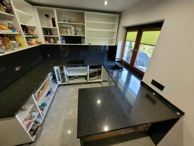 Blaty Kuchenne, Schody,Parapety