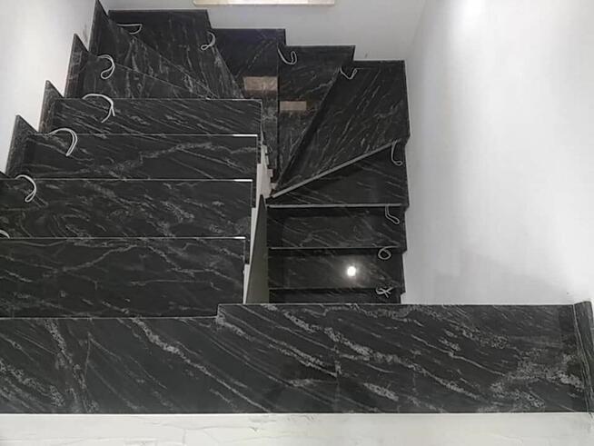 Blaty Kuchenne, Schody,Parapety