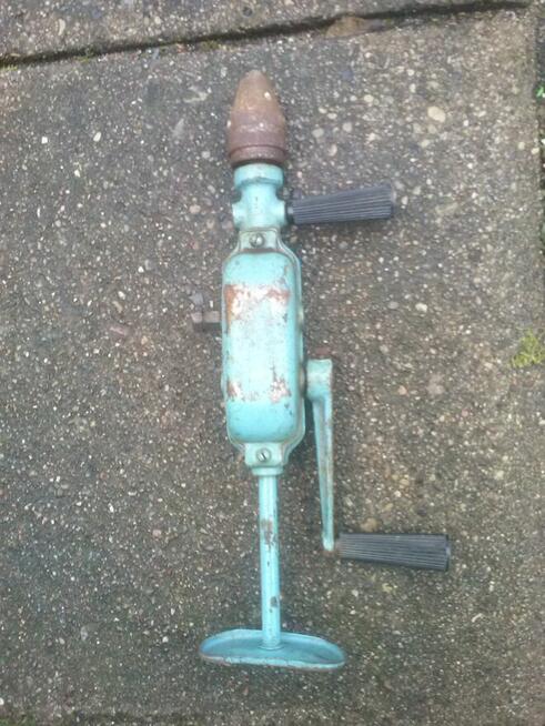 Stara ręczna wiertarka, PRL, 55 zł.