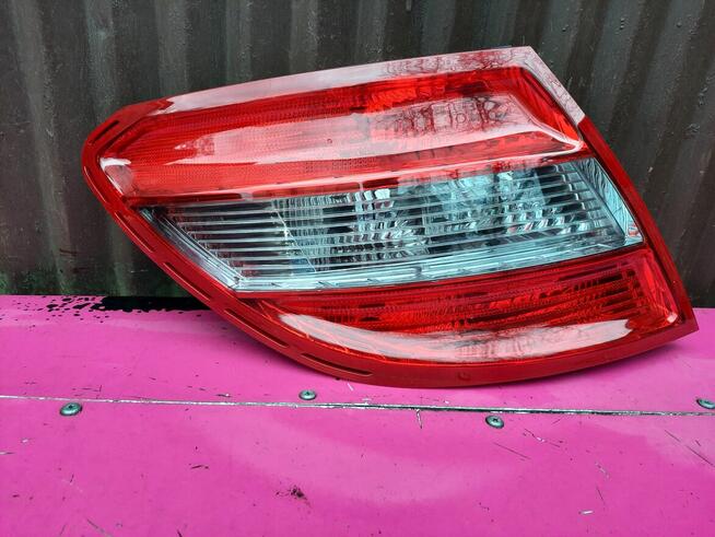 Mercedes w-204 06r lampa tylna lewa nowa