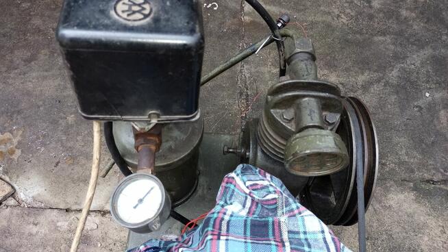 Sprzedam sprężarkę tłokową