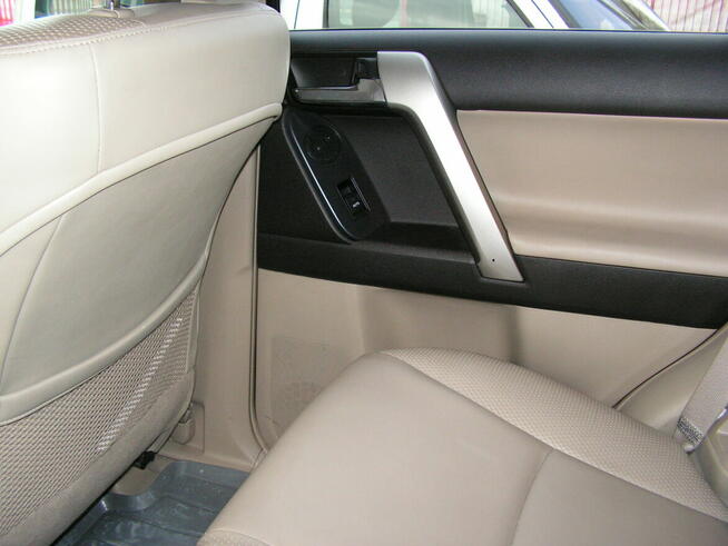 TOYOTA LAND CRUISER 2010 jeden właściciel PRESTIGE