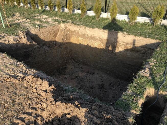 Minikoparka wywrotka