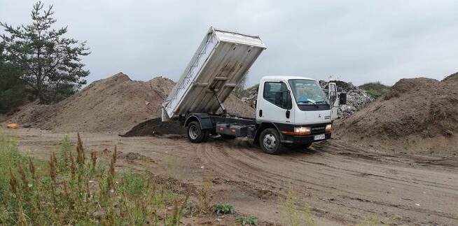 Minikoparka wywrotka