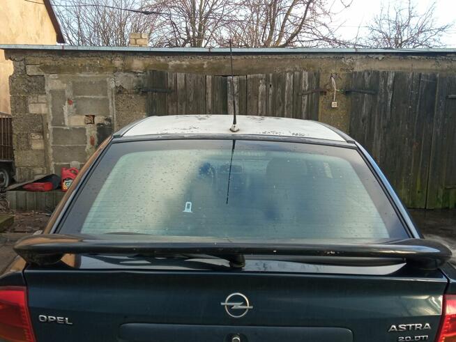 Spojler lotka tylnej klapy bagażnika opel astra g hachback