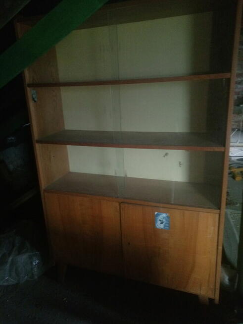 Biblioteczka PRL w bardzo dobrym stanie.