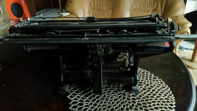 Zabytkowa maszyna do pisania Continental, sprawna