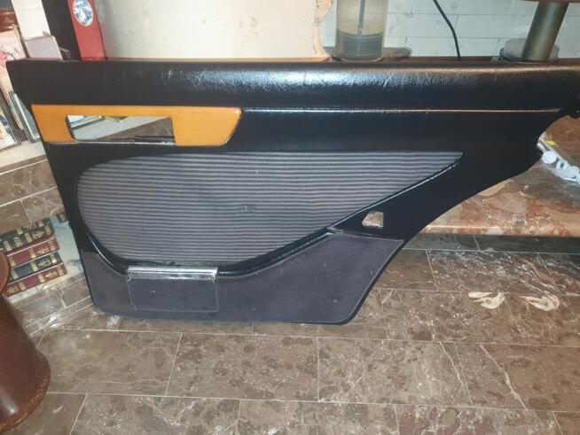 Konsola z boczkami drzwi do Mercedesa 126 s klasa