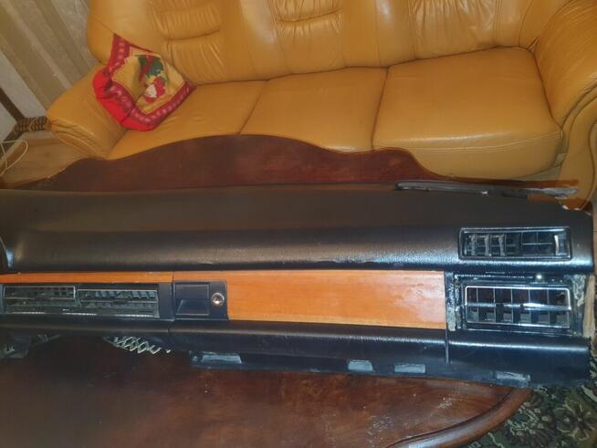 Konsola z boczkami drzwi do Mercedesa 126 s klasa