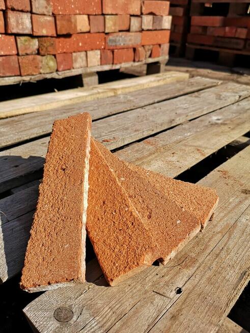 Płytki z środka cegły poddane gradacji