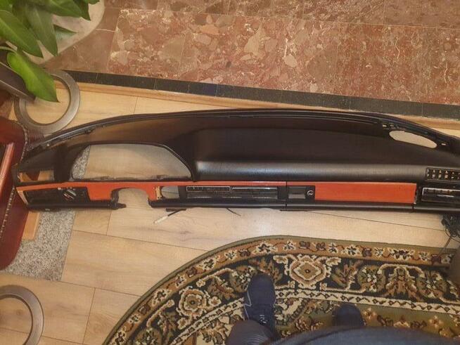 Konsola z boczkami drzwi do Mercedesa 126 s klasa