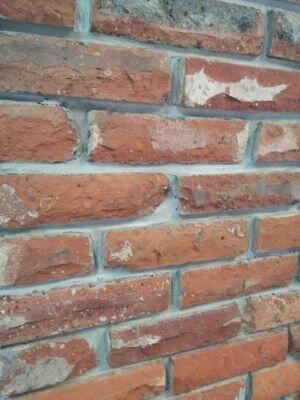 Lica cegły rozbiórkowej młotkowane/ postarzane