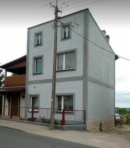 Dom mieszkalny na wsi ( cena do negocjacji )