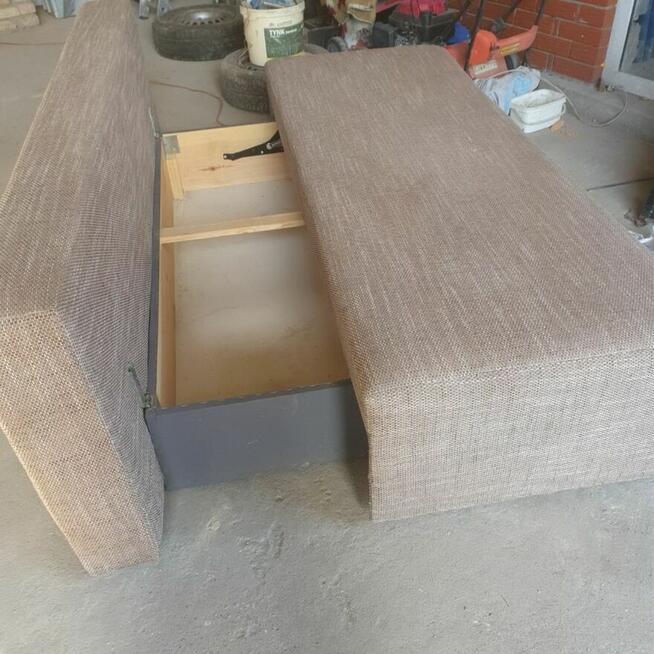 Kanapa rozkładana z pojemnikiem