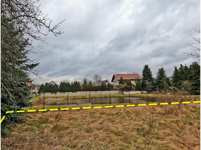 Piękna regularna działka nad stawem 1001m Niedoradz