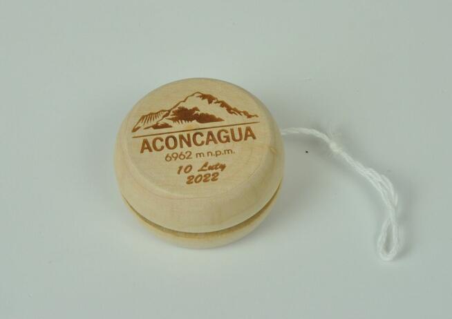 Jojo drewniane z własnym grawerem 5 cm x 2,8 cm 10szt.