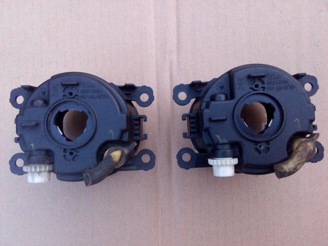 Halogen lewy prawy Peugeot 207 307 607 Citroen C4 I C5 I C6