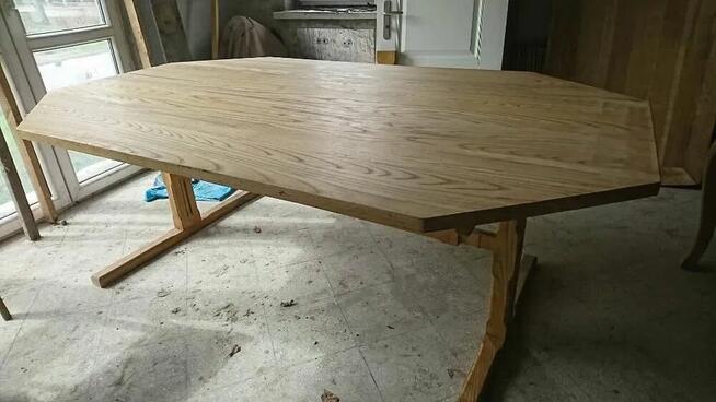 STÓŁ, biesiadny na 14 osób z litego wysezonowanego jesionu