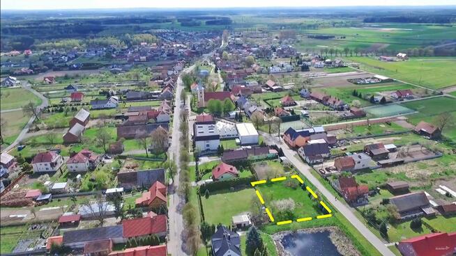 Piękna regularna działka nad stawem 1001m Niedoradz