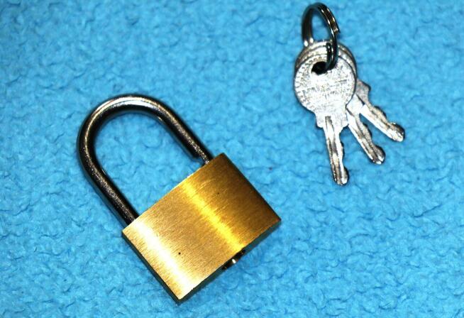 Kłódka mała kłódka pałąkowa zatrzaskowa