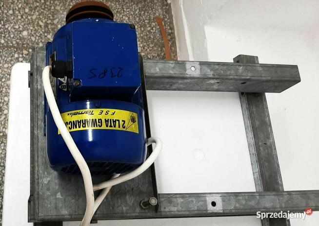 Polecam 2 Silniki 230/400V 1,1 kw i 0,9 kw z Kompresorem