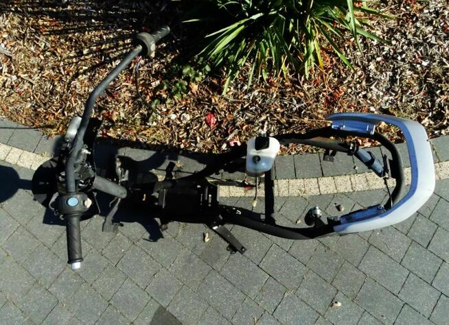 Rama PEUGEOT ELYSTAR 50 + akcesoria