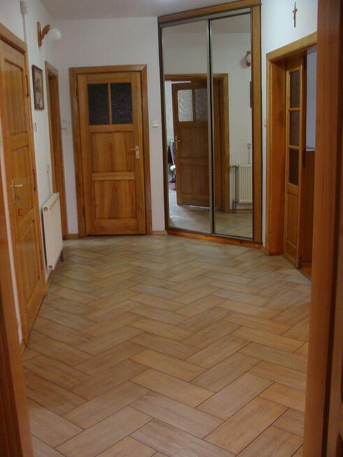 Piętrowy dom ,warsztat - sprzedam INWESTYCJA np.zajazd, motel