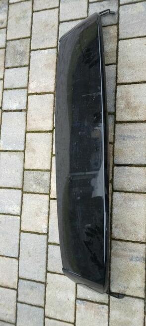 Spojrer do tynej klapy w Renault Captur