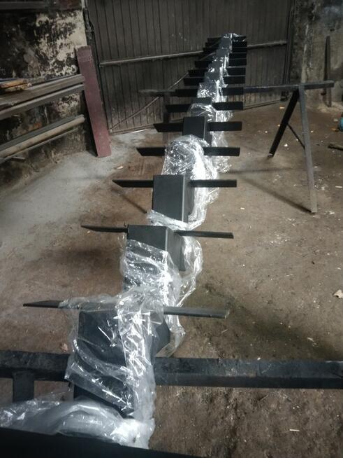 Schody metalowe ażurowe