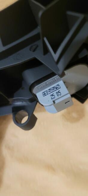 Obudowa ramie uchwyt przełącznika szyb do Audi A3 S3 RS3 8P