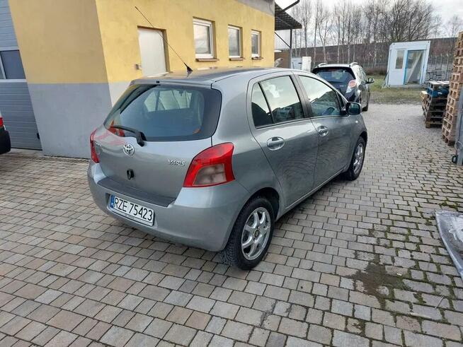 Toyota Yaris II 1,3 Benzyna