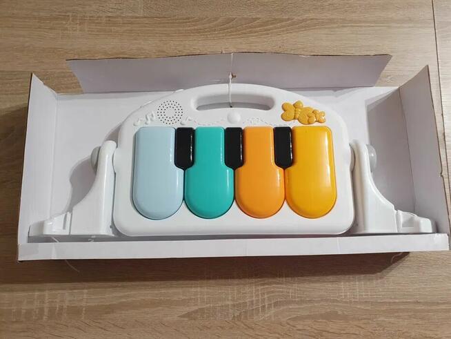 Mata Edukacyjna Z Pianinkiem Kick & Play Piano Gym