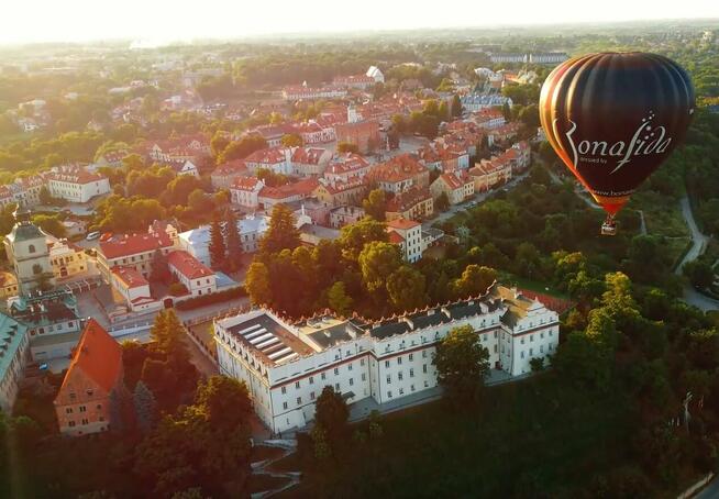 Lot widokowy balonem