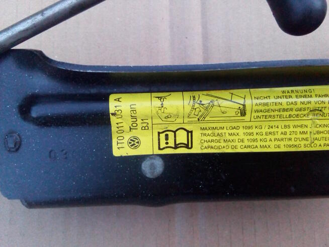 Podnośnik lewarek VW Golf V Jetta V Passat B6 Touran I