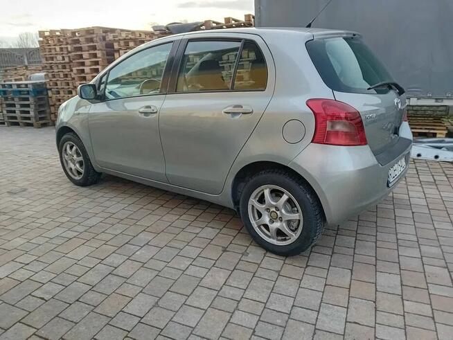 Toyota Yaris II 1,3 Benzyna