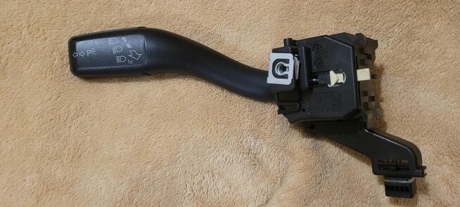 Manetka świateł i kierunków 8P0953513C LIFT A3 8P