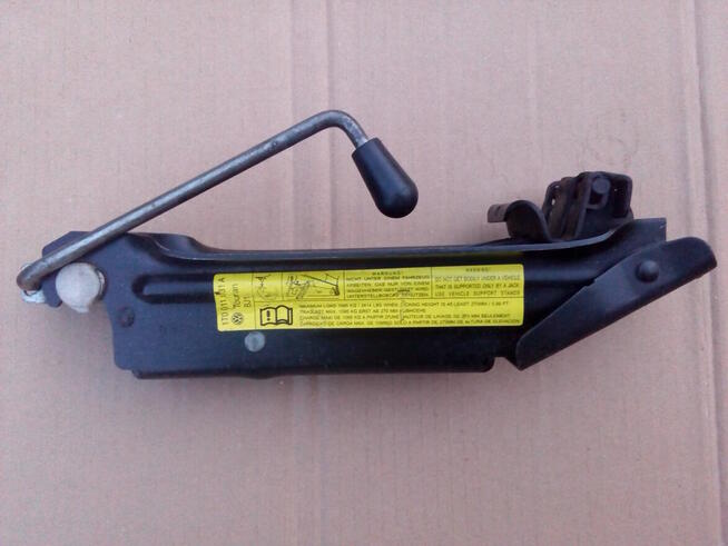 Podnośnik lewarek VW Golf V Jetta V Passat B6 Touran I