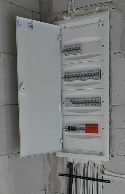 Solidny Elektryk - Arkadiusz Bożęcki