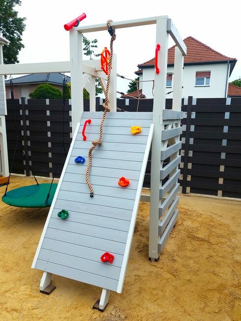 Wymarzony domek plac zabaw dla dziecka