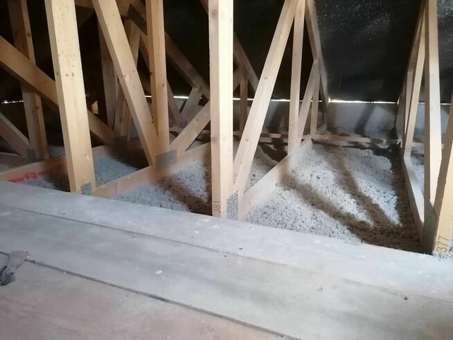 Docieplanie Celulozą Naprawa poddasza po kunach TERMOWOZJA