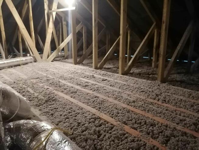 Docieplenia Celulozą Naprawa poddasza po kunach TERMOWOZJA