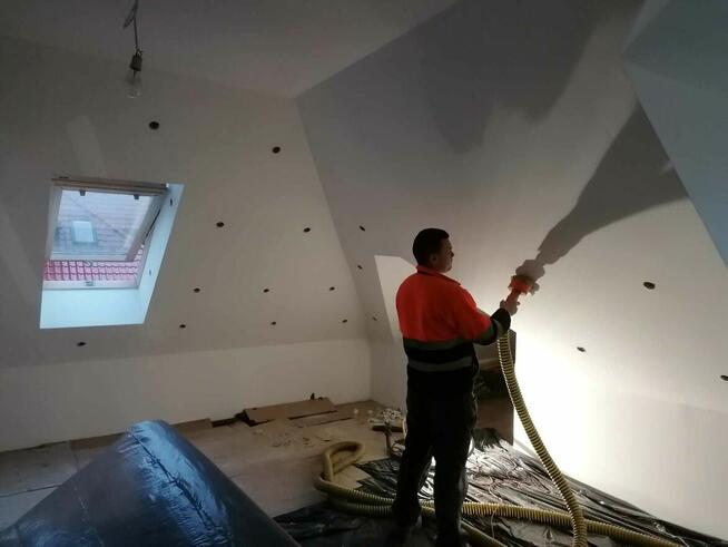 Naprawa poddasza po kunach TERMOWOZJA