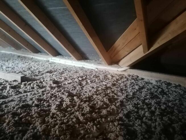 Naprawa poddasza po kunach docieplanie Celulozą TERMOWOZJA