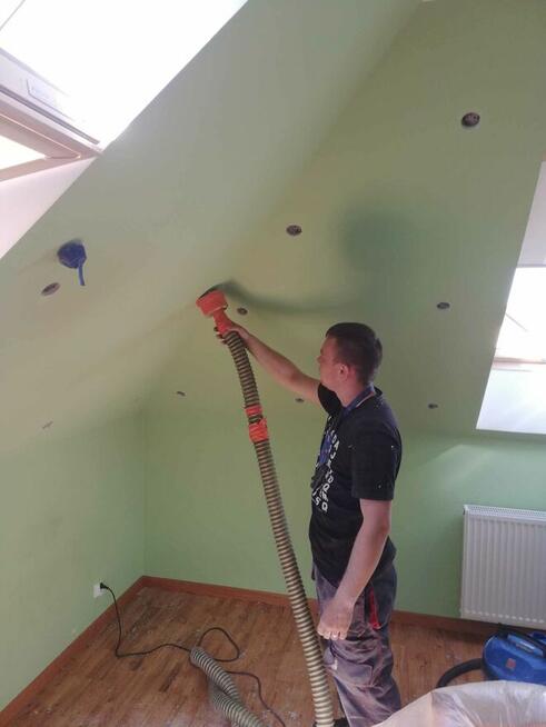 Docieplanie Celulozą Naprawa poddasza po kunach