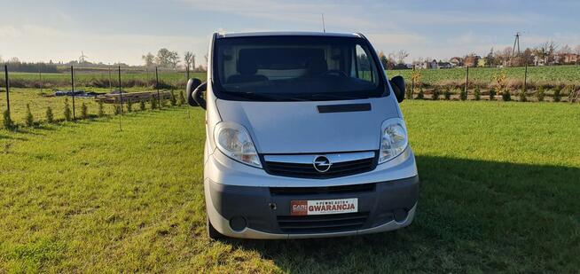 Opel VIVARO 3-fotele, 2,5 CDTI DLUGI AUTOMAT Klima
