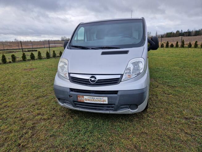 Opel VIVARO 3-fotele, 2,5 CDTI DLUGI AUTOMAT Klima